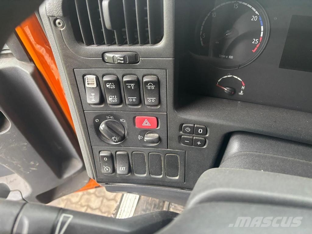 Scania P 360 شاحنات الرافعات الخطافية