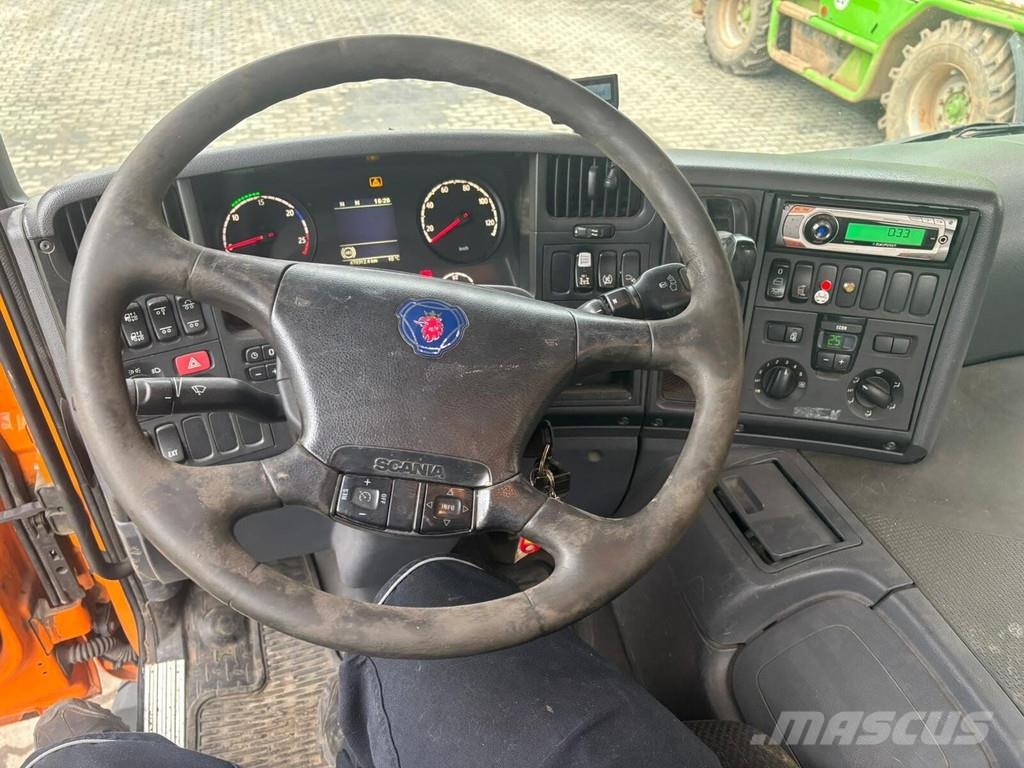 Scania P 360 شاحنات الرافعات الخطافية