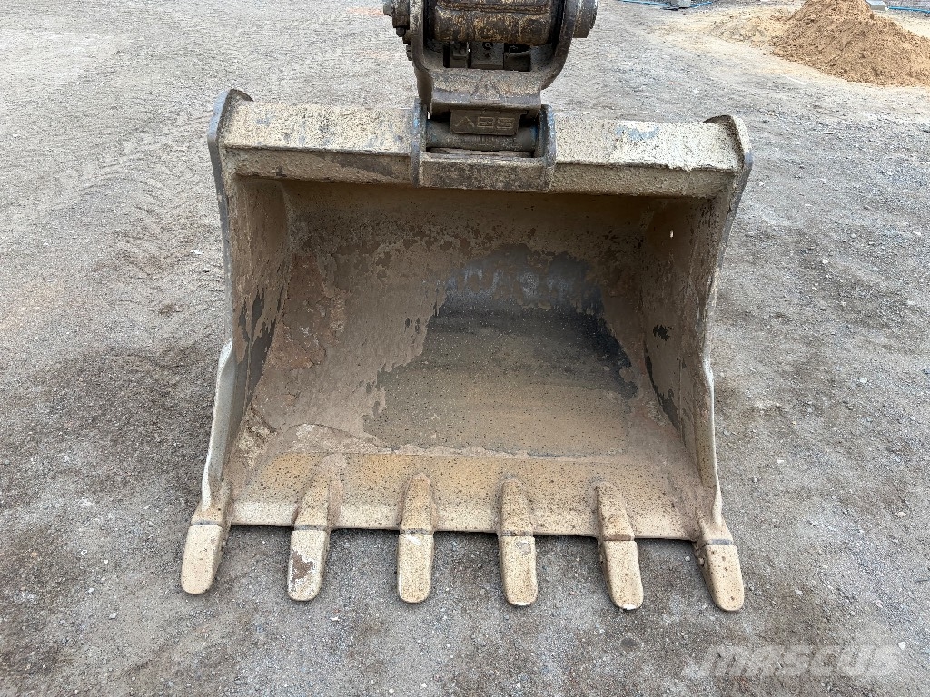 Volvo ECR 235 E Bagri goseničarji