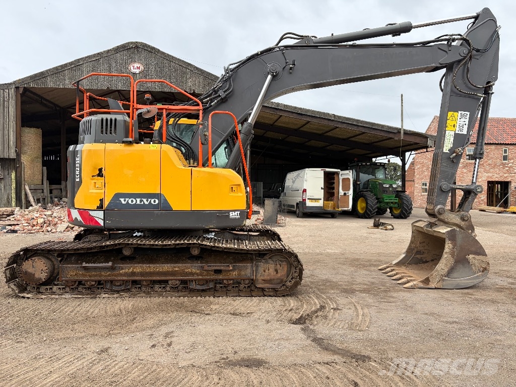 Volvo ECR 235 E Bagri goseničarji
