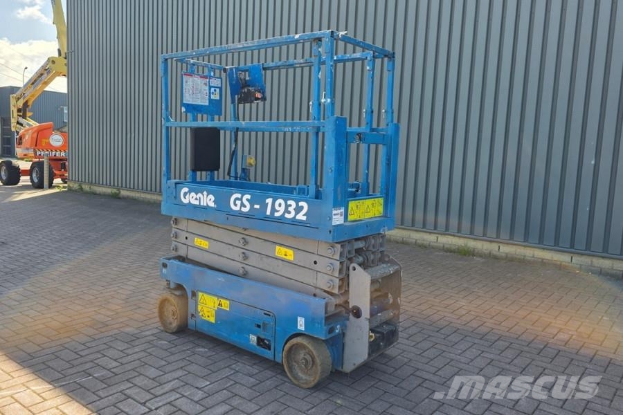 Genie GS1932 Electric, Working Height 7.8 m, 227kg Capac Saxliftar