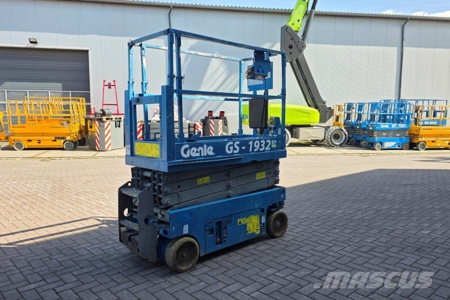 Genie GS1932 Electric, Working Height 7.8 m, 227kg Capac Saxliftar