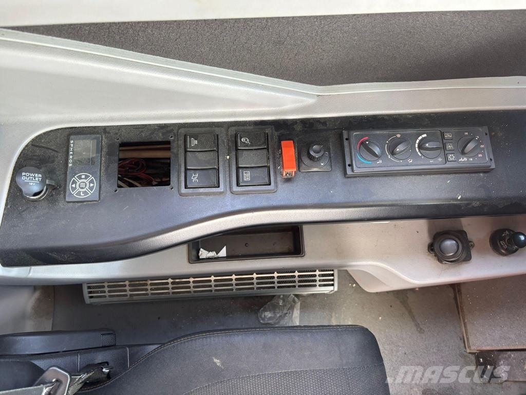 Volvo B8RLE 8900 6x2*4 AC / AUXILIARY HEATING حافلة داخل المدينة