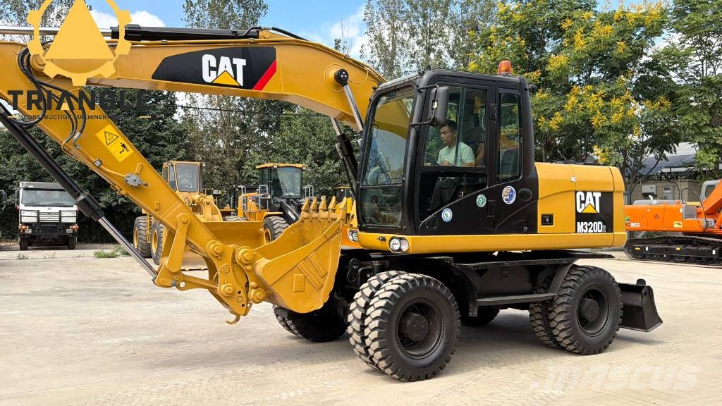 CAT M 320D 轮式挖掘机