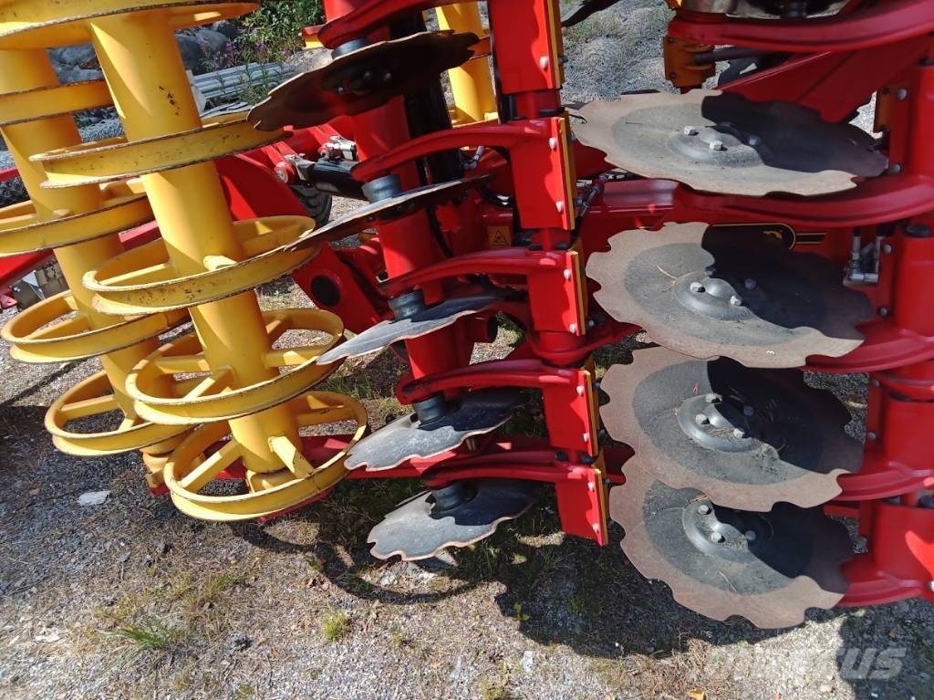 Väderstad CRX625 كاسحات