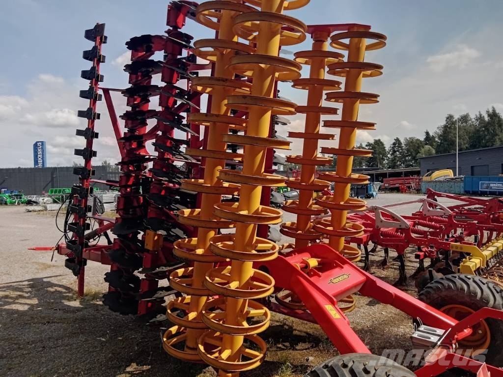 Väderstad CRX625 كاسحات