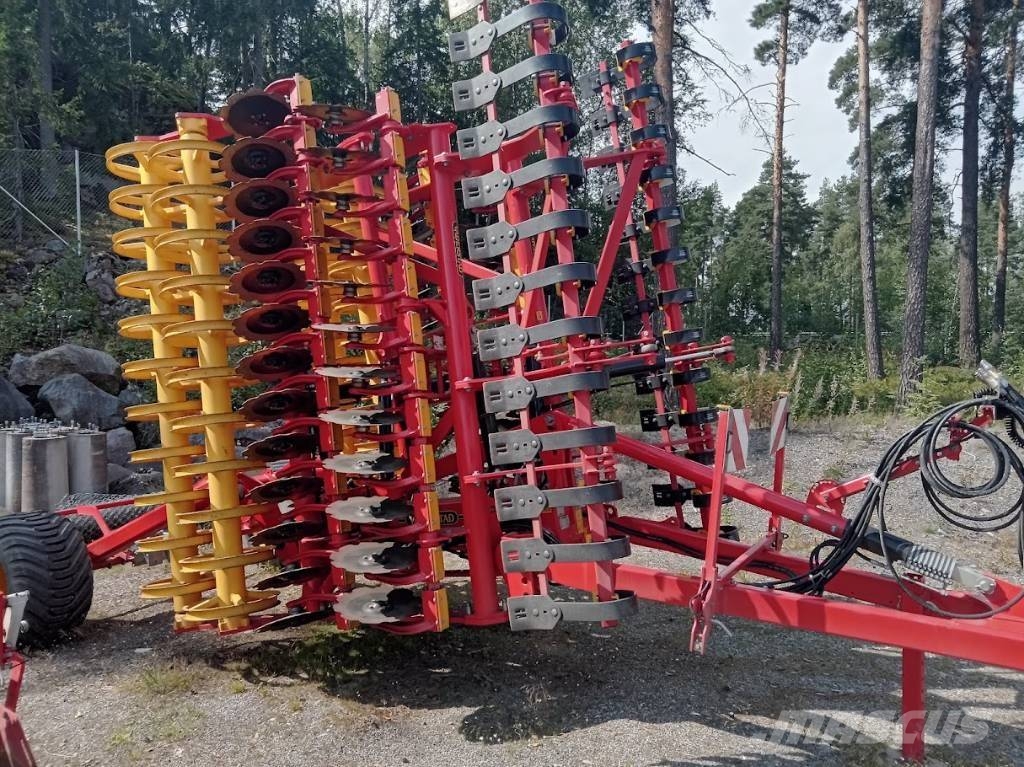 Väderstad CRX625 كاسحات