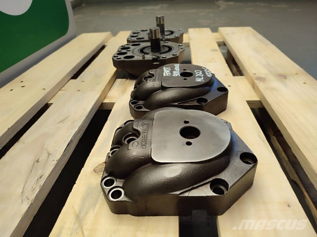 Fendt Vario ML 200 gearbox pump cover Transmisie
