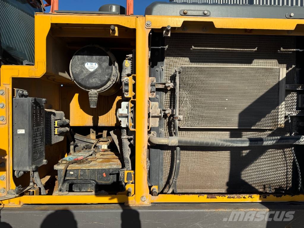 Volvo EC 250 EL Гусеничные экскаваторы