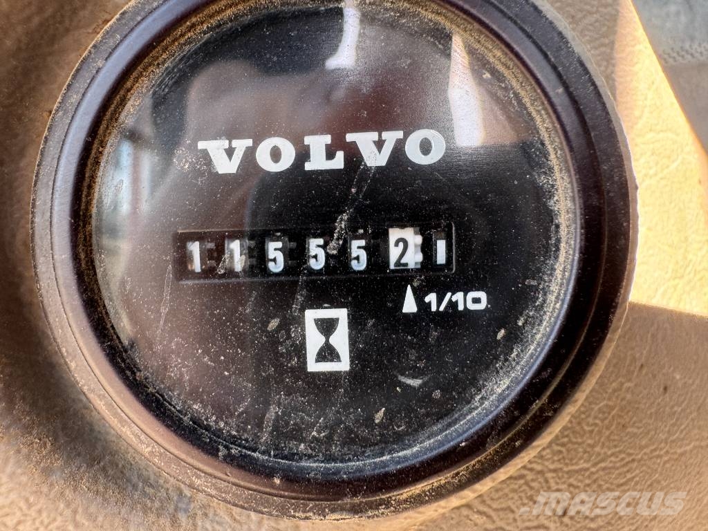 Volvo EC 250 EL Гусеничные экскаваторы