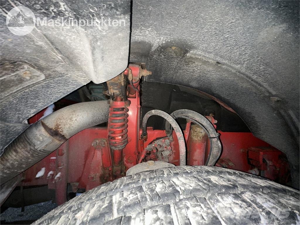 Volvo FM9 6X2 平板栏板货车