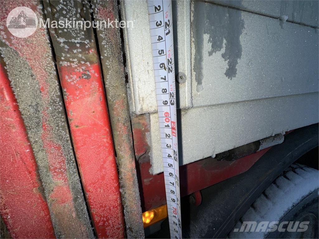 Volvo FM9 6X2 平板栏板货车