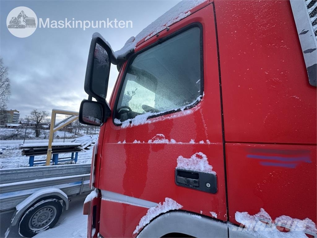 Volvo FM9 6X2 平板栏板货车