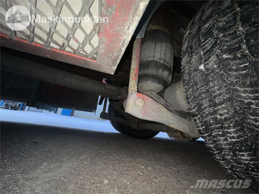Volvo FM9 6X2 平板栏板货车