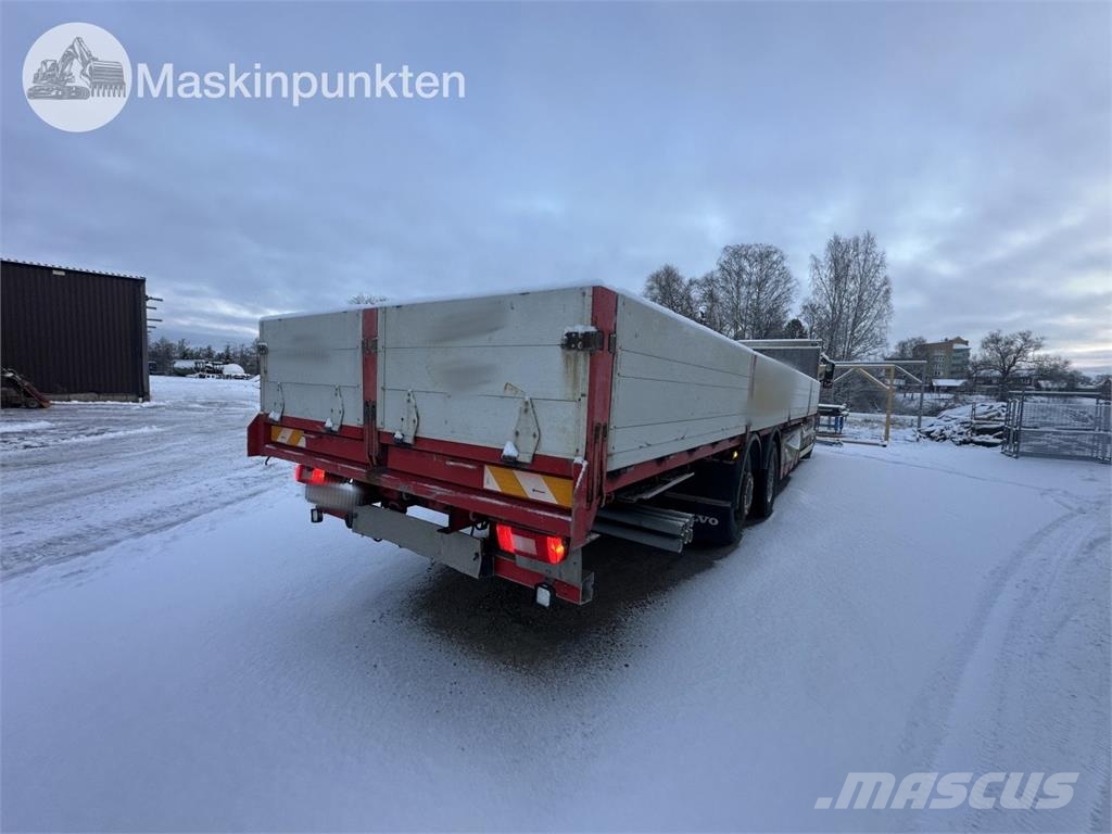 Volvo FM9 6X2 平板栏板货车