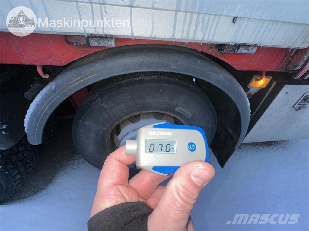 Volvo FM9 6X2 平板栏板货车