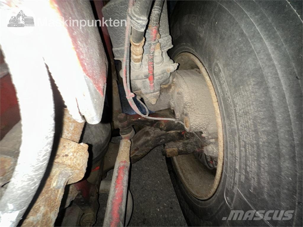 Volvo FM9 6X2 平板栏板货车