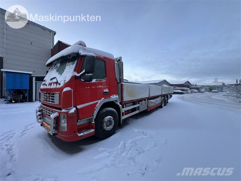 Volvo FM9 6X2 平板栏板货车