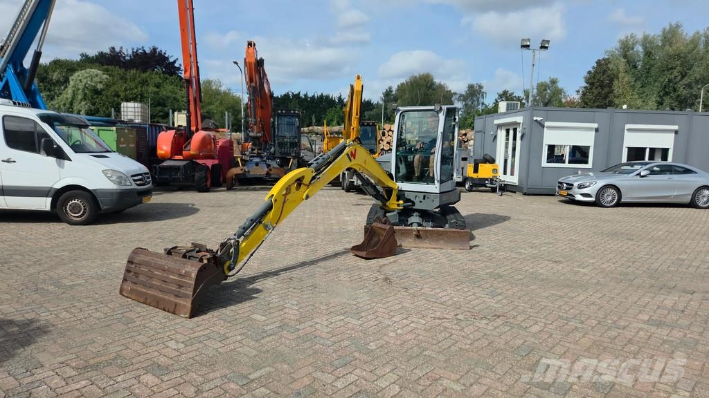 Wacker Neuson EZ36 met kantelbak en dieplepel Mini rýpadlá < 7t