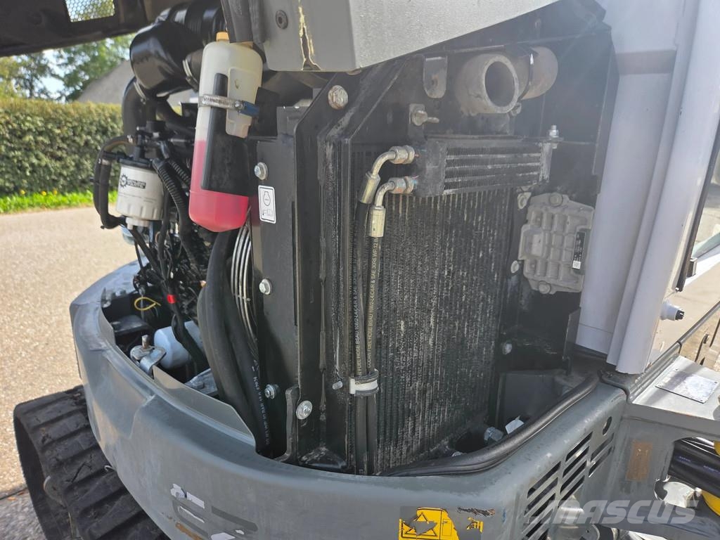 Wacker Neuson EZ36 met kantelbak en dieplepel Mini rýpadlá < 7t
