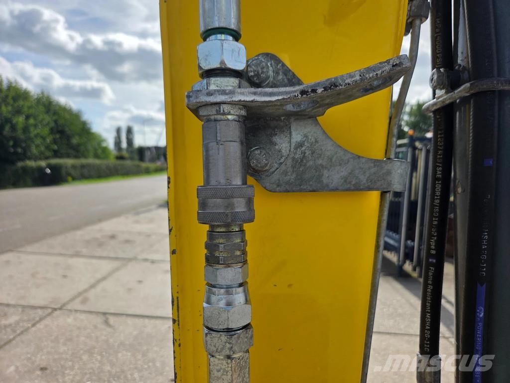 Wacker Neuson EZ36 met kantelbak en dieplepel Міні-екскаватори < 7т