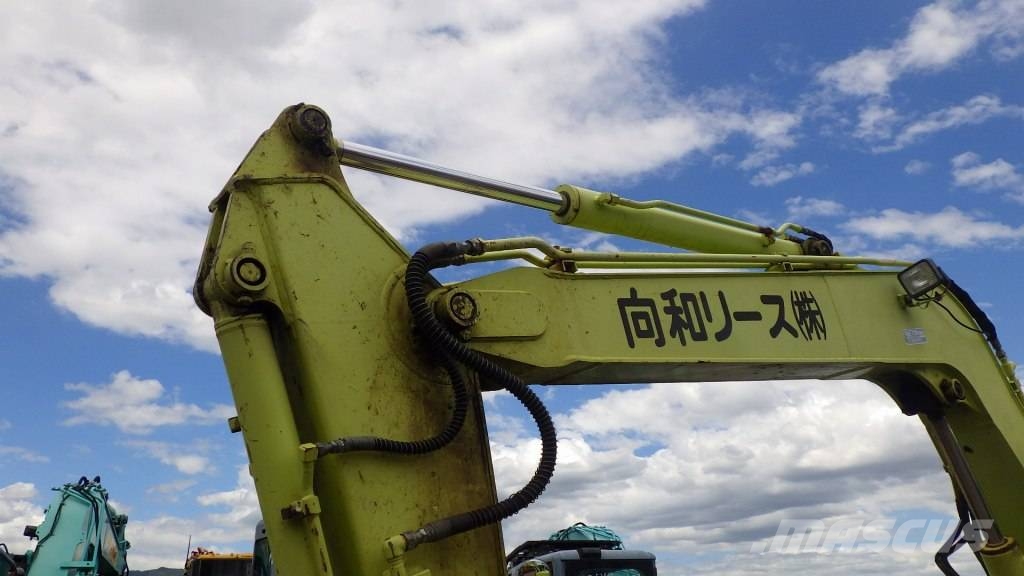 Hitachi ZX 75 US-3 حفارات وسط 7 طن - 12 طن