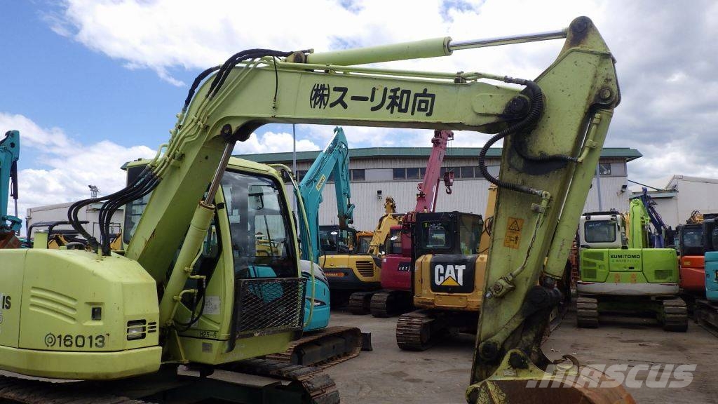 Hitachi ZX 75 US-3 حفارات وسط 7 طن - 12 طن