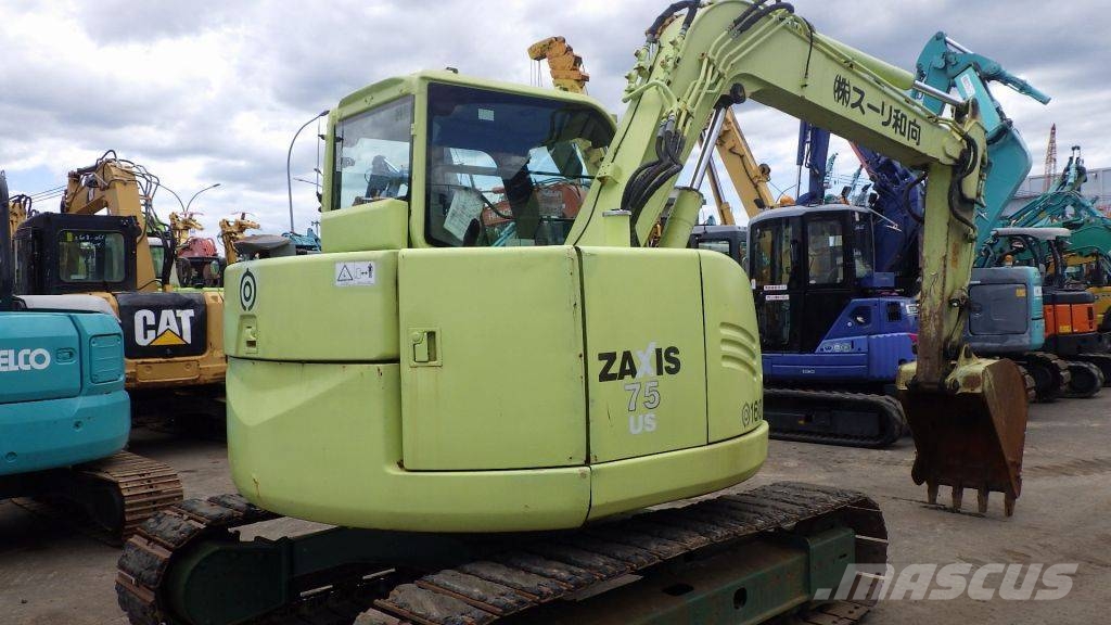 Hitachi ZX 75 US-3 حفارات وسط 7 طن - 12 طن