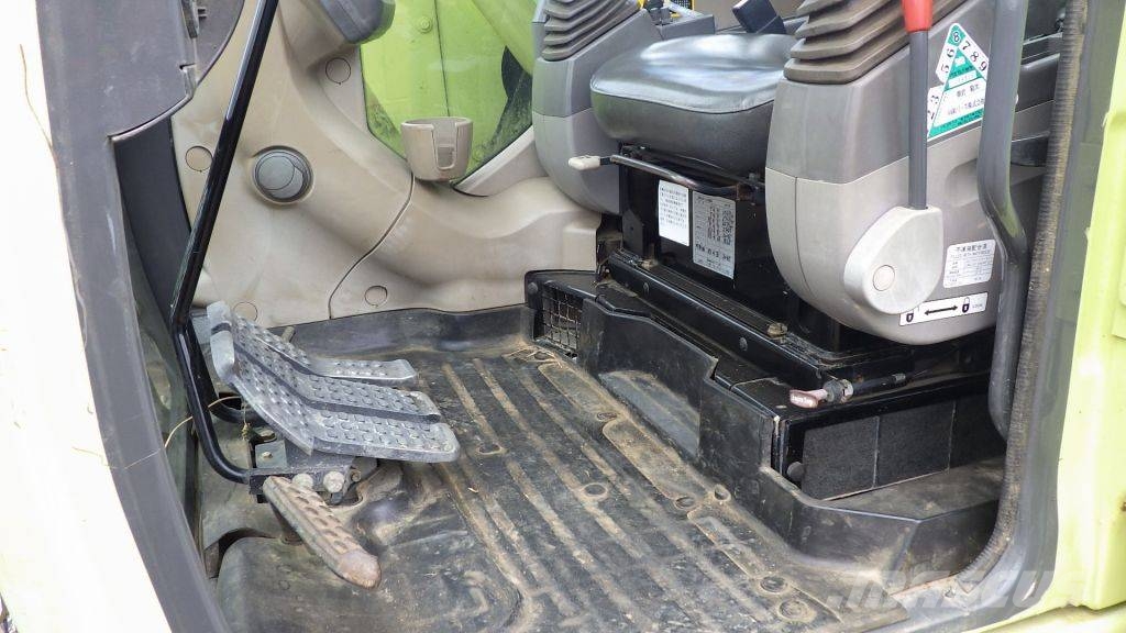 Hitachi ZX 75 US-3 حفارات وسط 7 طن - 12 طن