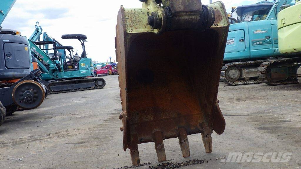 Hitachi ZX 75 US-3 حفارات وسط 7 طن - 12 طن