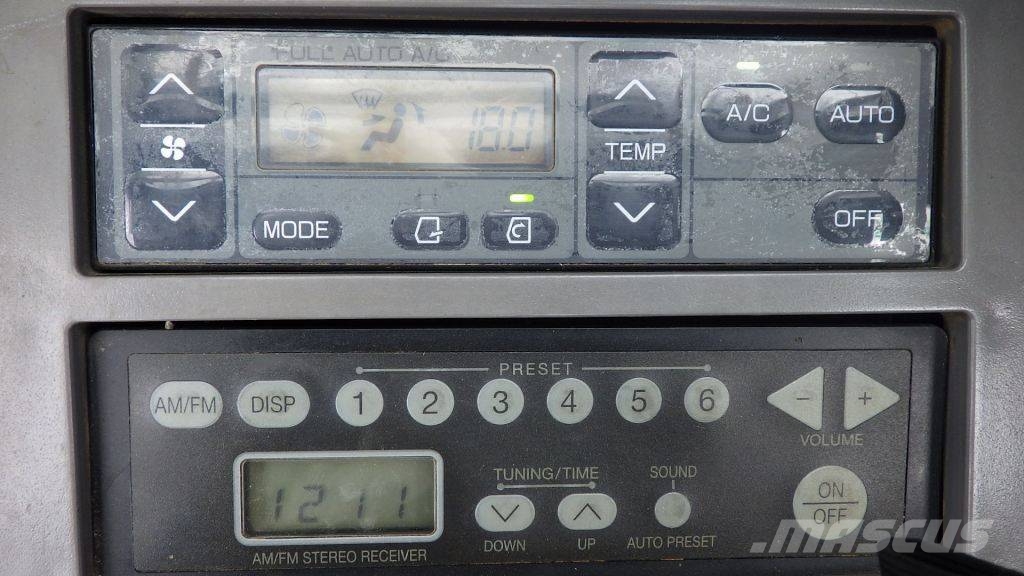 Hitachi ZX 75 US-3 حفارات وسط 7 طن - 12 طن