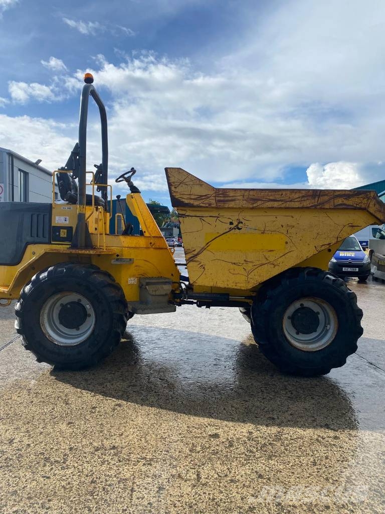 NC STE9 Dumpers de site