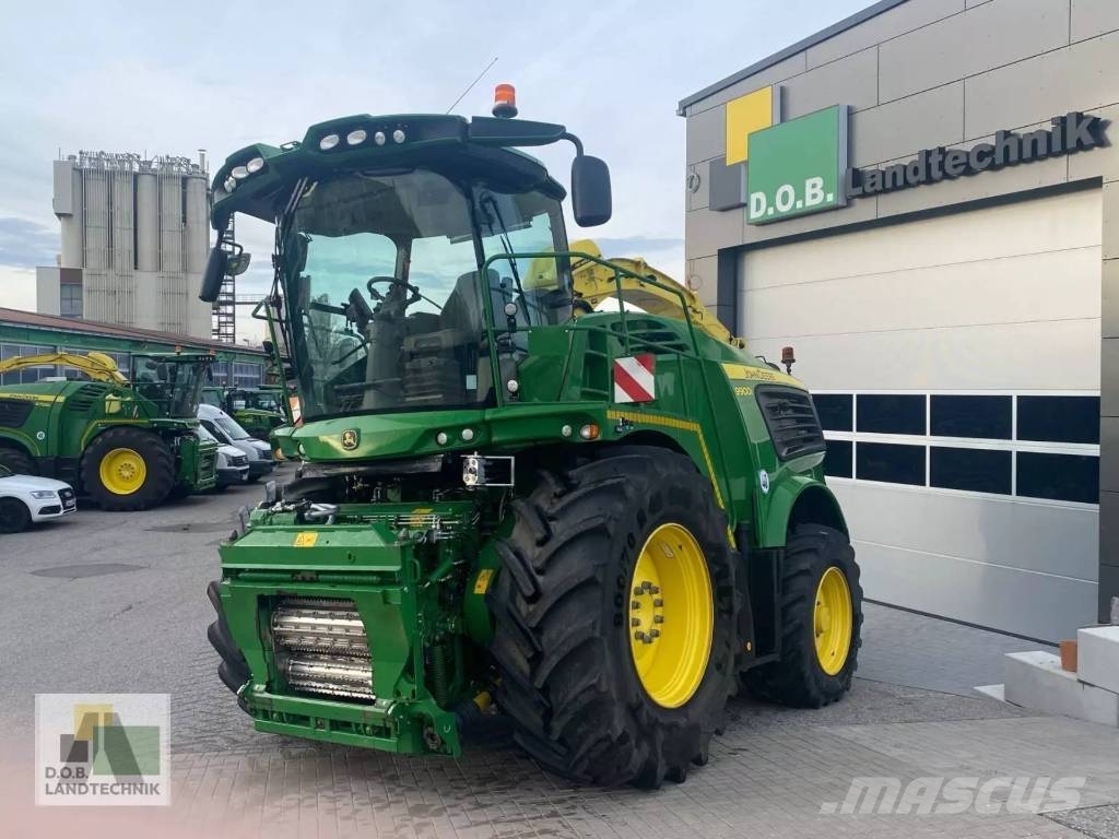 John Deere 9900i حصادات الأعلاف