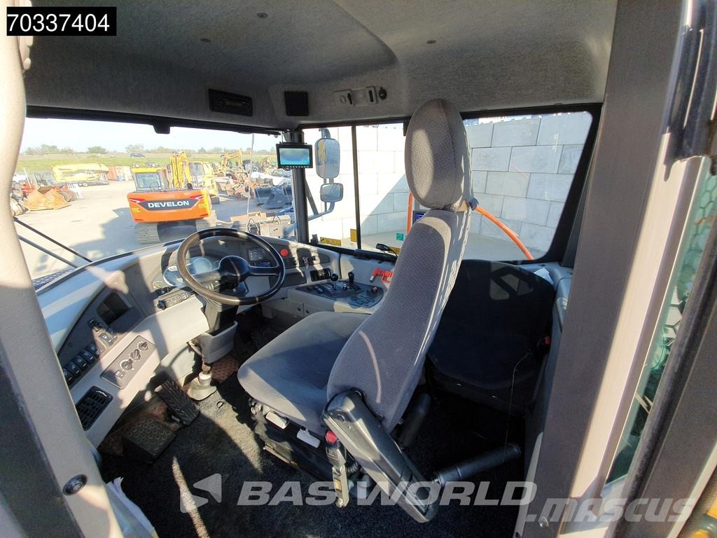 Volvo A30 G 鉸接式起吊車