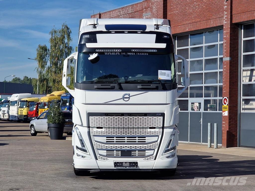 Volvo FH 13.500 Globetrotter 6x2 - Full air - I parkcool Sadulveokid