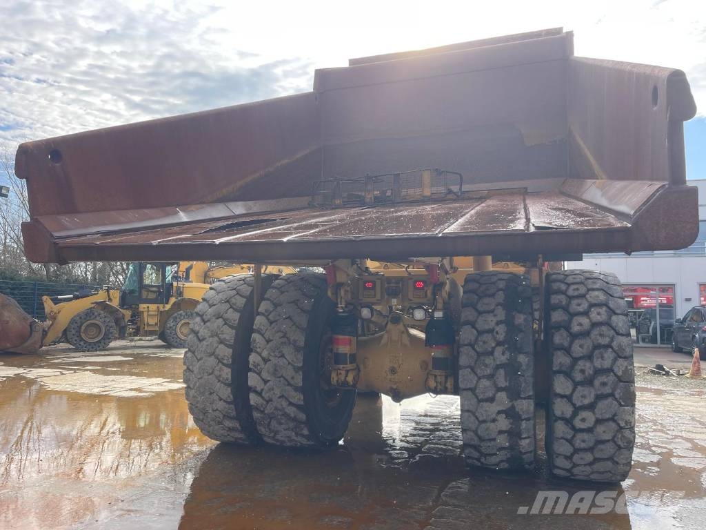 CAT 775 E Άκαμπτα Dumper με ανατρεπόμενο κάδο