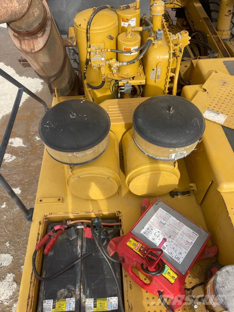 CAT 775 E Άκαμπτα Dumper με ανατρεπόμενο κάδο