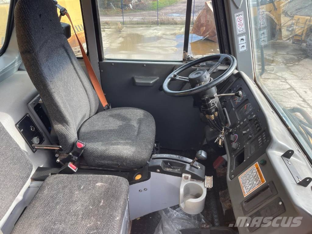CAT 775 E Άκαμπτα Dumper με ανατρεπόμενο κάδο