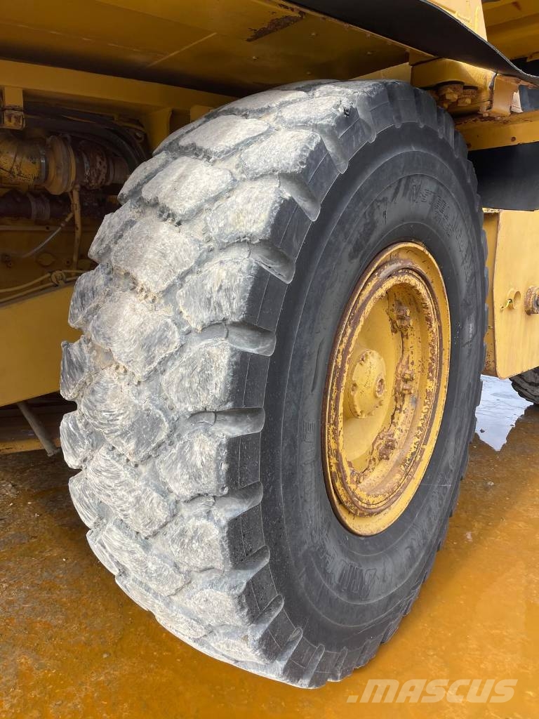CAT 775 E Άκαμπτα Dumper με ανατρεπόμενο κάδο