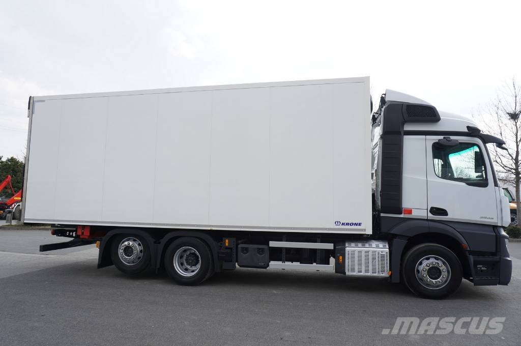 Mercedes-Benz Actros 2545 6×2 MP5 / KRONE refrigerator 18 EPAL Camion cu control de temperatura