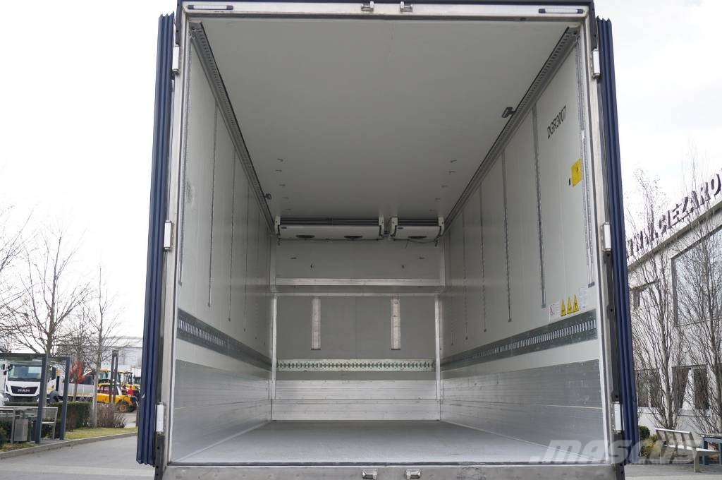 Mercedes-Benz Actros 2545 6×2 MP5 / KRONE refrigerator 18 EPAL Camion cu control de temperatura