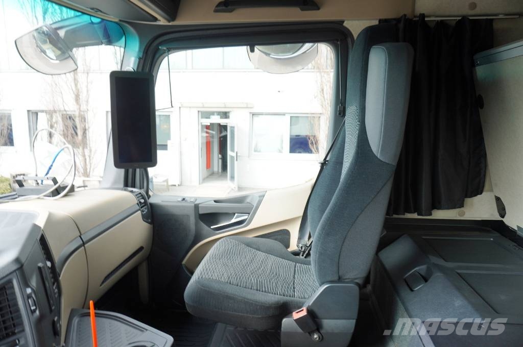 Mercedes-Benz Actros 2545 6×2 MP5 / KRONE refrigerator 18 EPAL Camion cu control de temperatura