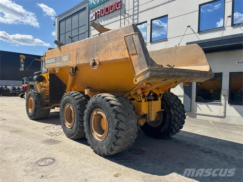 Volvo A30C Liigendraamiga pinnaseveokid
