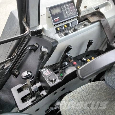 Valtra Valmet 905 Tractors