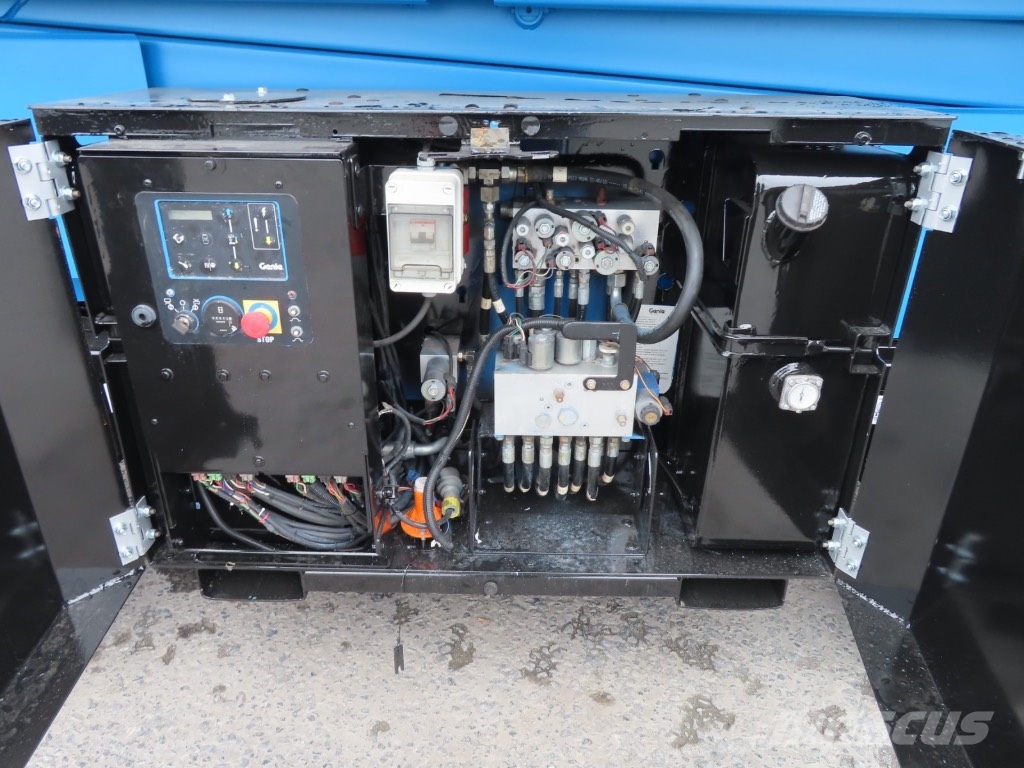 Genie GS 3369 RT رافعات مقصية الشكل