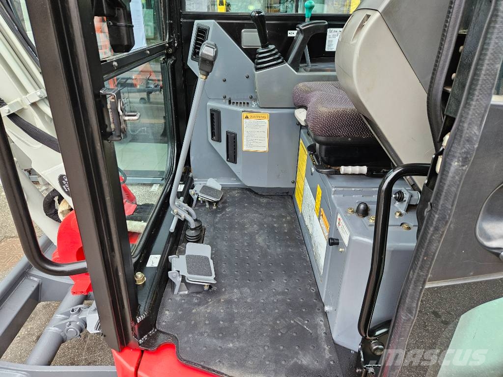Takeuchi TB 23 R Minigravere <7t