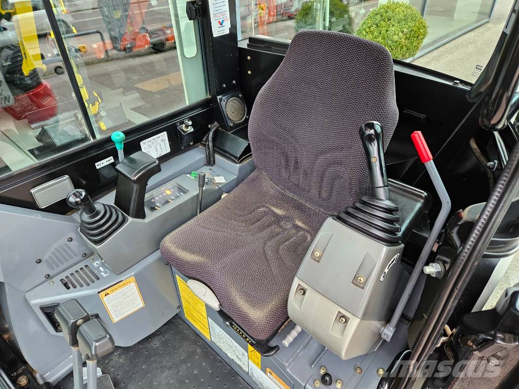 Takeuchi TB 23 R Minigravere <7t