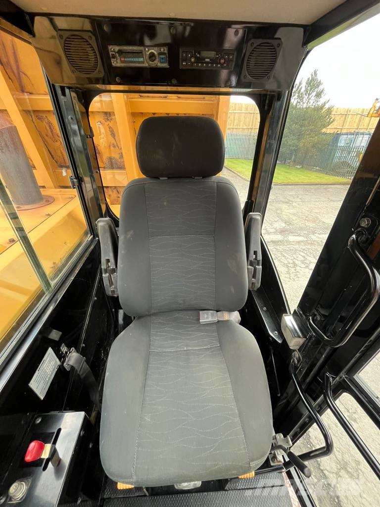 Morooka MST2200VD Damperi na gusenice