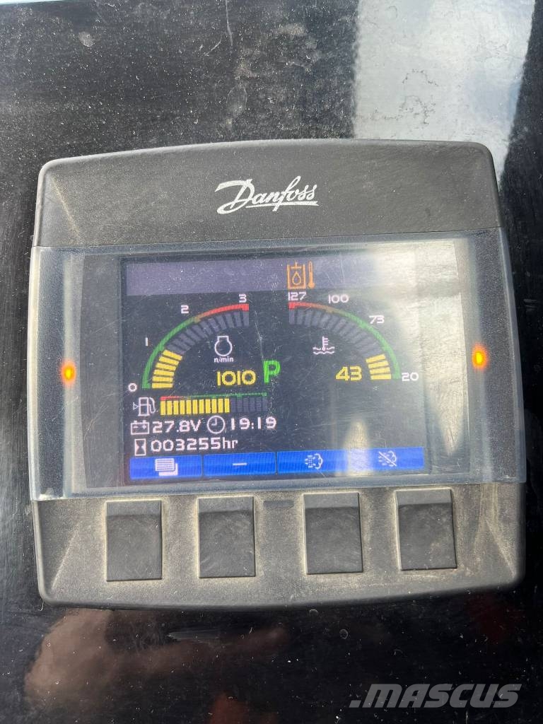 Morooka MST2200VD Damperi na gusenice