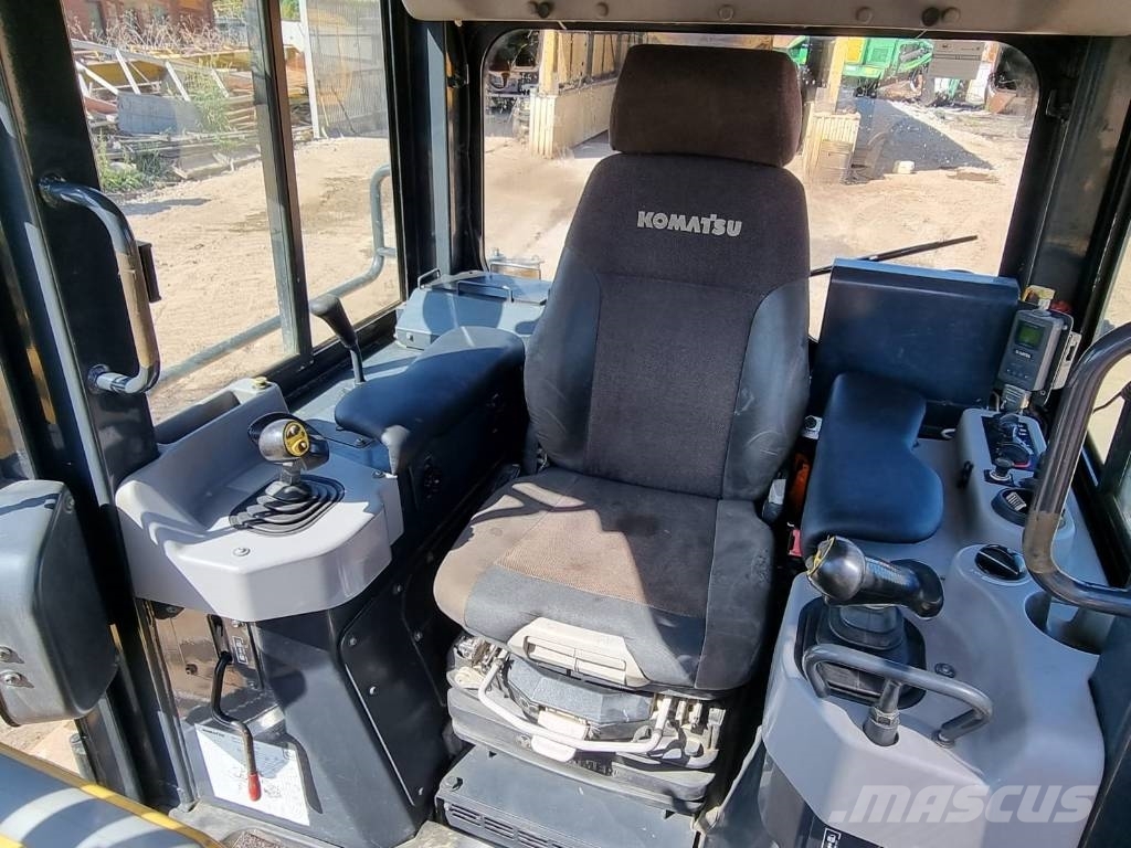 Komatsu D 61 PXI-23 INTELLIGENT Buldooserid